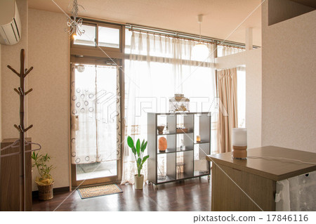 在美學店裡面 17846116