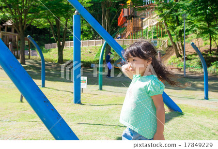 Park girl Park girl 17849229