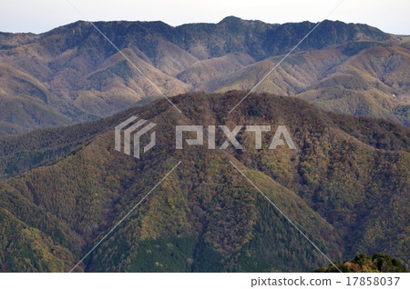 A mountain view of autumn leaves A view from Mt. 17858037