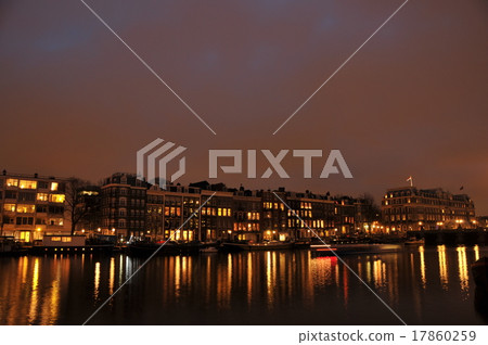Amsterdam at night - 35 17860259