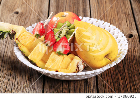 Fresh fruit 17860923
