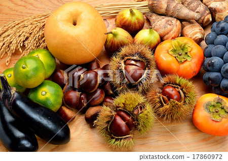 注意）配料和背景上可能留有垃圾。在秋天的味道聚集食物成分。 17860972