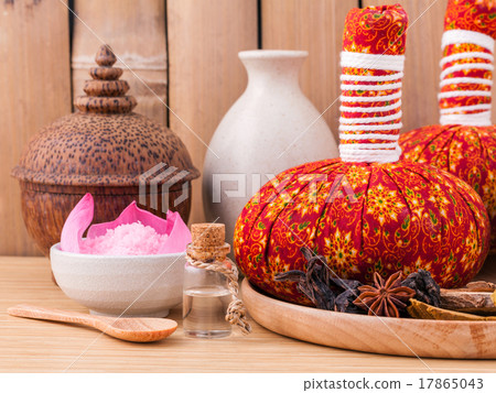 Natural Spa Ingredients . Natural Spa Ingredients . 17865043