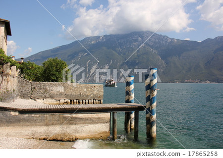 steamship 17865258