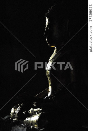 Silhouette of Buddha Silhouette of Buddha 17866638