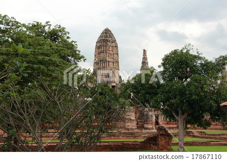 Thai Ayutthaya remains Wat Chaiwattanaram Thai Ayutthaya remains Wat Chaiwattanaram 17867110