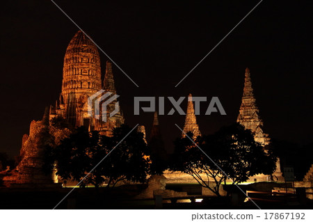Thai Ayutthaya remains Wat Chaiwattanaram Thai Ayutthaya remains Wat Chaiwattanaram 17867192