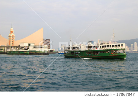 A ferry leaving the pier in Tsim Shai Tsui A ferry leaving the pier in Tsim Shai Tsui 17867847