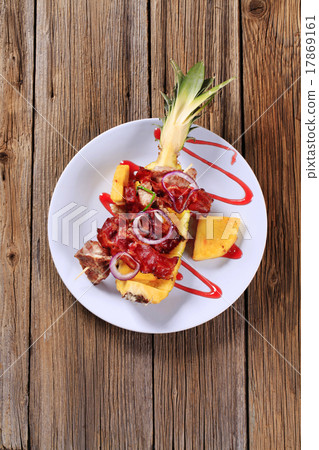 Shish kebab and crispy bacon Shish kebab and crispy bacon 17869161