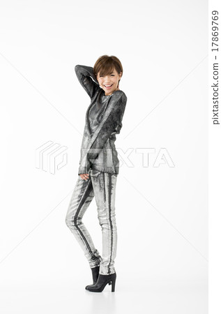 young woman young woman 17869769