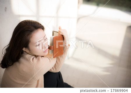 Casual business woman 17869904