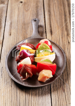 Raw Shish kebabs Raw Shish kebabs 17870150