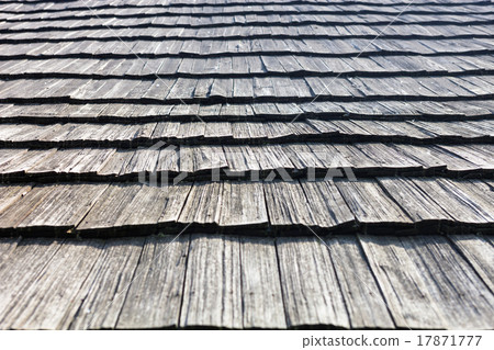 Old wooden shingle roof 17871777