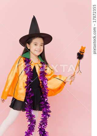 A girl who costumes Halloween 17872355