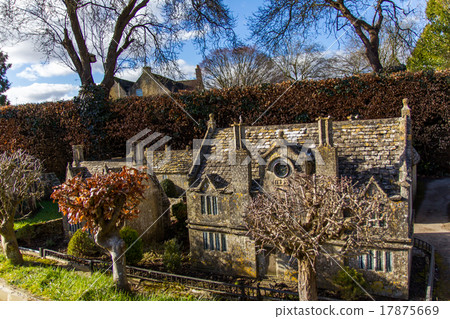 伯頓在水面上 17875669