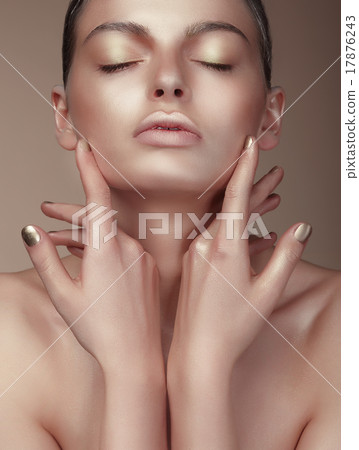 Portrait of Young Cute Woman with Bronzed Skin Portrait of Young Cute Woman with Bronzed Skin 17876243