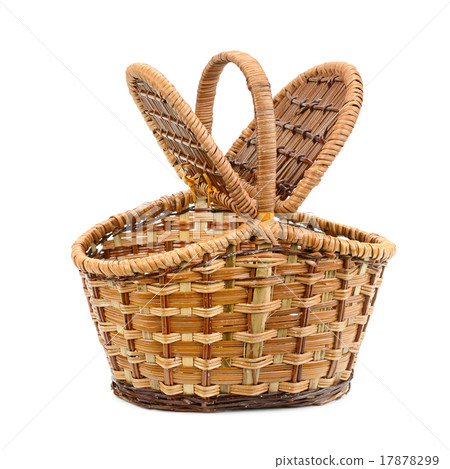 wicker basket with lid 17878299
