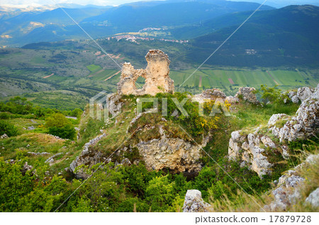 Rocca Calascio castle at summer sunset, Abruzzo Rocca Calascio castle at summer sunset, Abruzzo 17879728