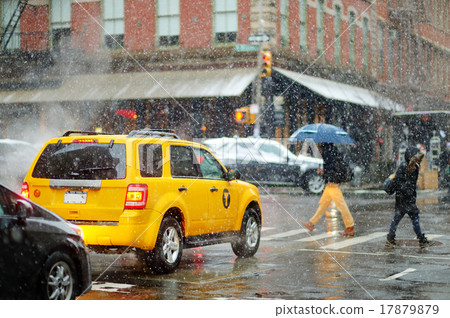 Winter snowfall in New York 17879879