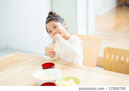 younger, girl, young girl 17880780
