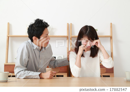 安慰她哭 17882547