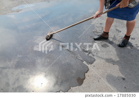 Cleaning woman Cleaning woman 17885030