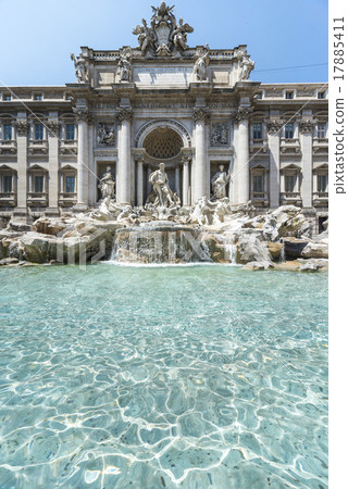  Trevi Fountain 17885411