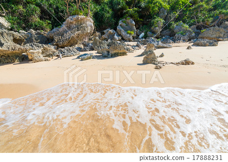 海，海岸，景觀。日本沖繩。 17888231