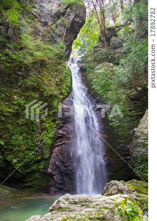 Waterfall of Ryuo Otofoncho, Kochi Prefecture Waterfall of Ryuo Otofoncho, Kochi Prefecture 17892782