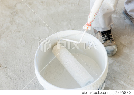 paint tank and paint roller viewed from above paint tank and paint roller viewed from above 17895880