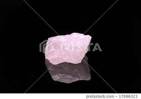 Rose Quartz Rose Quartz 17896321