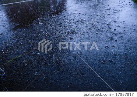 游擊隊大雨 17897817