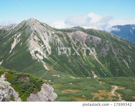 Wagaku-dake watching from Sumata Renhakudake and Mitamata Sanso 17899342