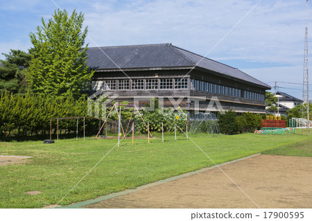 Wooden school building 003 17900595