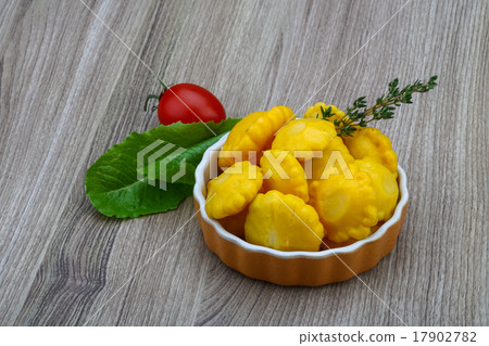 Pickled patissons 17902782