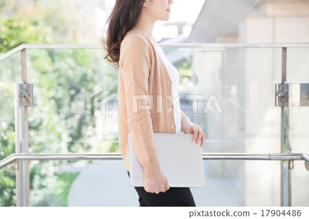 休閒商務女人 17904486