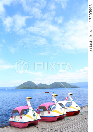 天鵝船排隊與洞爺湖 17905948