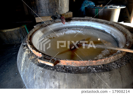 Rice pot of Okuto saltfield Rice pot of Okuto saltfield 17908214
