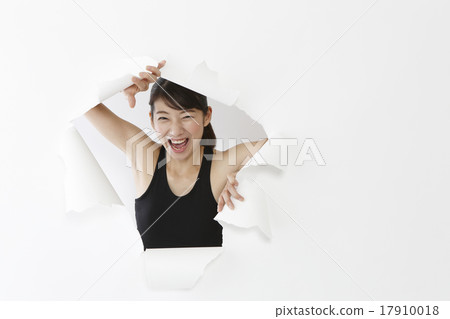 Women image breaking shell 17910018