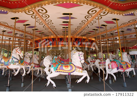 Merry go land 17911322