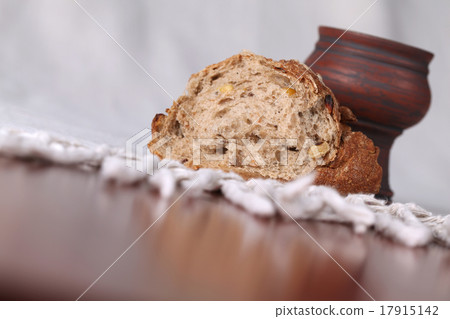 Bread and wine Bread and wine 17915142