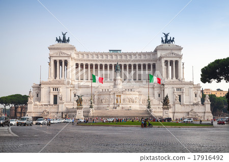 Outdoor view of Altare della Patria, Rome, Italy 17916492