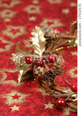 Christmas wreath 17918578