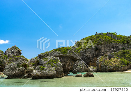 Coast of Hamahigajima, Okinawa Uruma City 17927330
