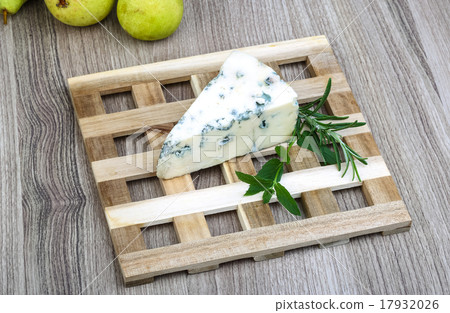 Blue cheese 17932026
