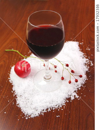 Wineglass and snowflake 17932386