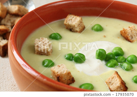 Pea soup 17935070