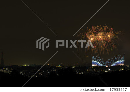 PL fireworks display 17935337