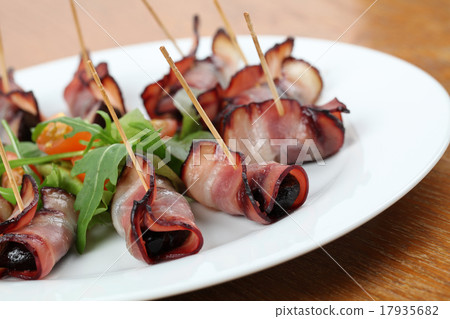 Prunes in bacon 17935682