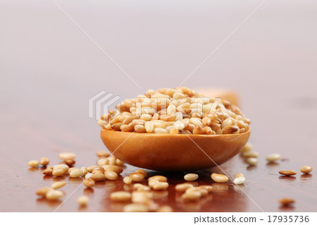 Roasted sesame seeds Roasted sesame seeds 17935736